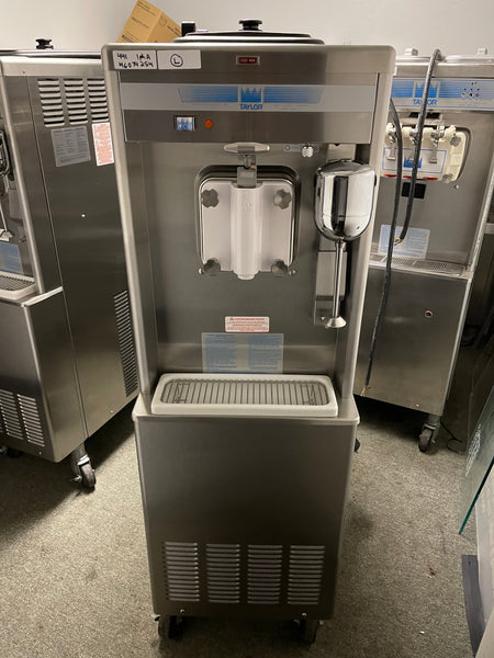 2018 TAYLOR 441 SERIAL M8127172 1PH AIR MILKSHAKE SHAKE MACHINE – Slices  Concession